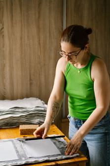 fabrication du papier artisanal, madame la papetiere